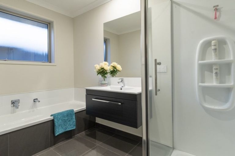 Photo of property in 2 Damien Place, Ohauiti, Tauranga, 3112