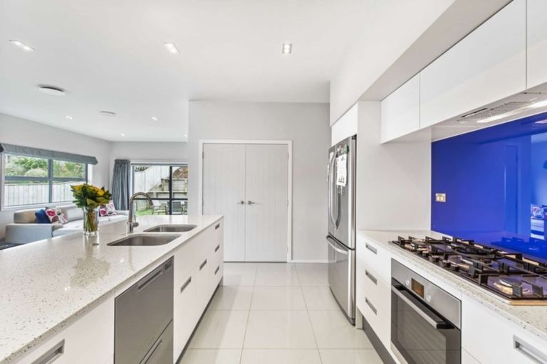 Photo of property in 20 Paparoa Crescent, Aotea, Porirua, 5024