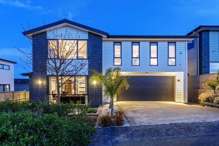 Photo of property in 4 Copper Lane, Long Bay, Auckland, 0630