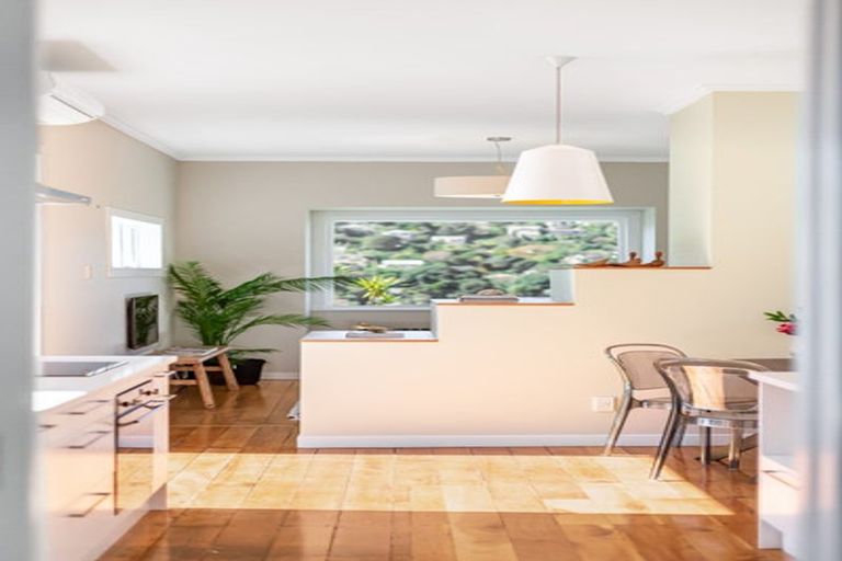 Photo of property in 26 Freeling Street, Island Bay, Wellington, 6023