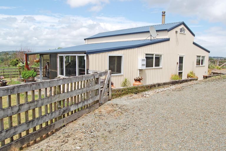 Photo of property in Gibbons Road, Kaiwaka, 0573