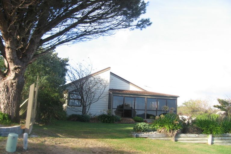 Photo of property in 92 Mercury Way, Whitby, Porirua, 5024
