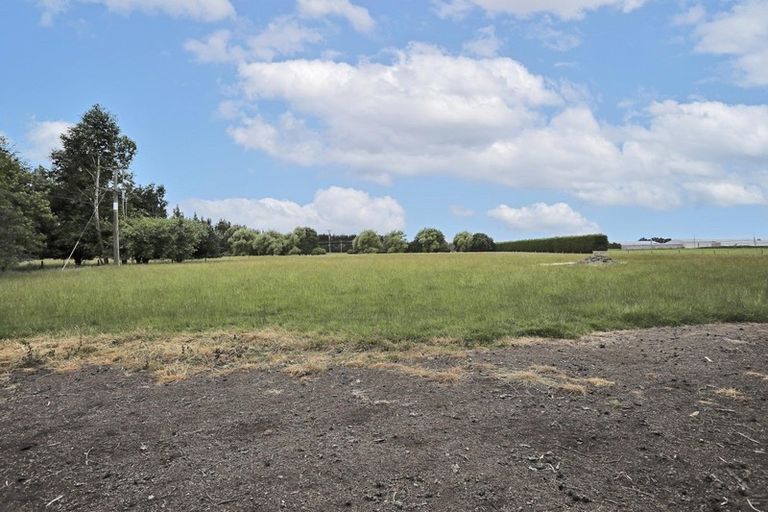 Photo of property in 1000 Lochiel-branxholme Road, Branxholme, Invercargill, 9874