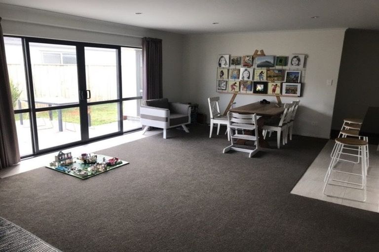 Photo of property in 3 Fred White Drive, Kumeu, 0810