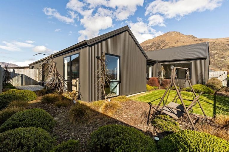 Photo of property in 5 Peppercorn Terrace, Lower Shotover, Queenstown, 9304