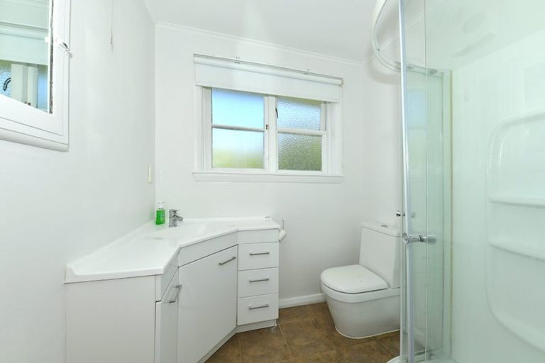 Photo of property in 16 Attlee Crescent, Bryndwr, Christchurch, 8053