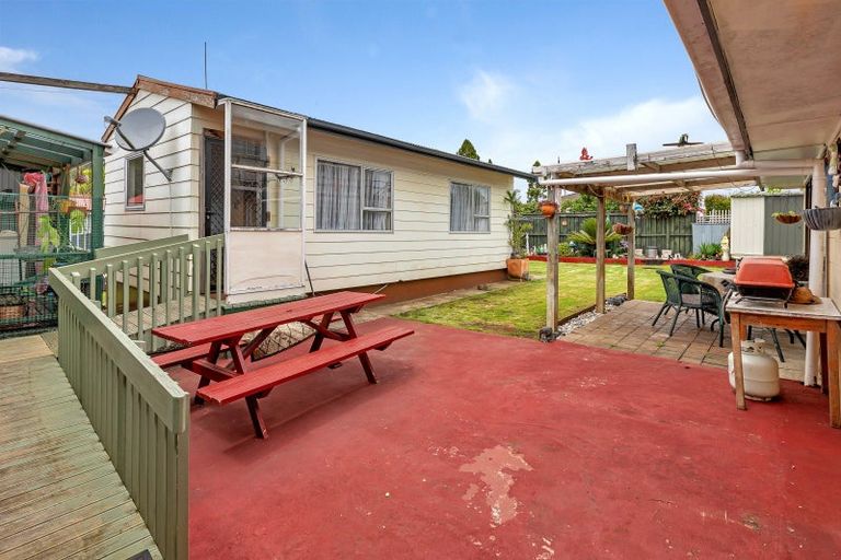 Photo of property in 16 Deveron Street, Regent, Whangarei, 0112