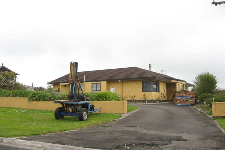 Photo of property in 8 Dunn Street, Egmont Village, 4372