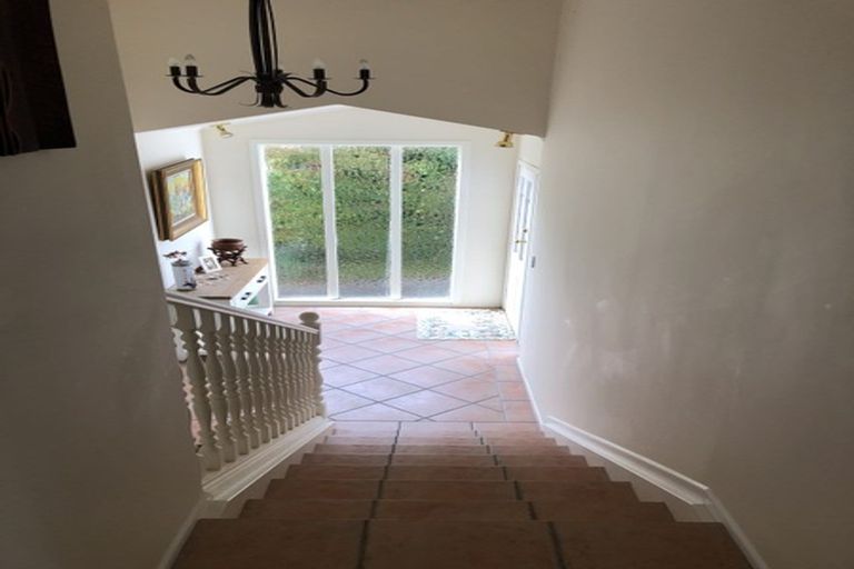 Photo of property in 7 Matipo Road, Mairangi Bay, Auckland, 0630