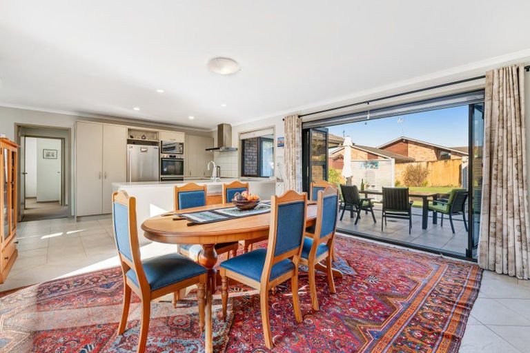 Photo of property in 49 Chesterfield Way, Orewa, 0931