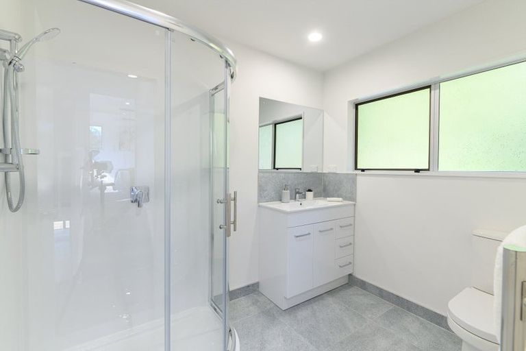 Photo of property in 10/40 Radiata Lane, Chatswood, Auckland, 0626