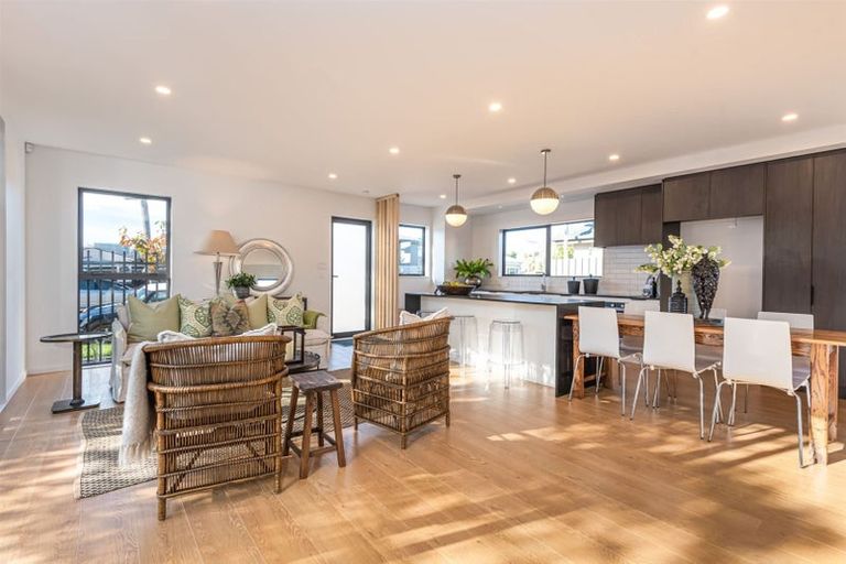 Photo of property in 1/27 Springfield Road, St Albans, Christchurch, 8014