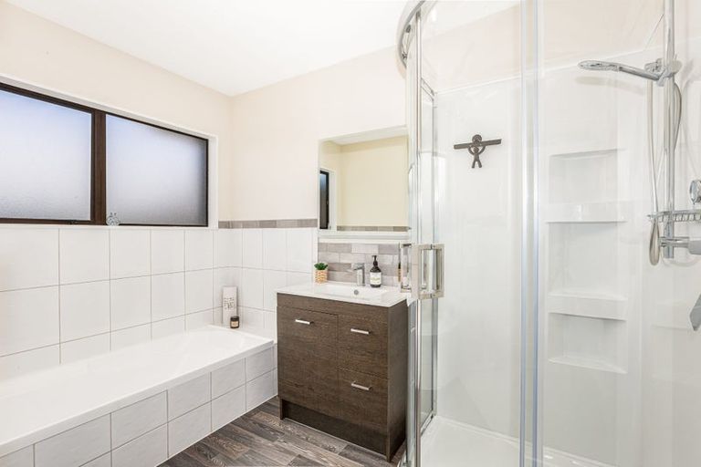 Photo of property in 3 Eclipse Lane, Whitby, Porirua, 5024