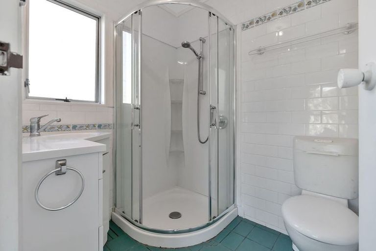 Photo of property in 25 Wolfe Street, Regent, Whangarei, 0112