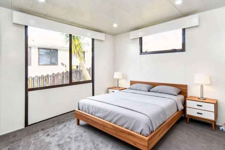 Photo of property in 2/10 Nearco Street, Randwick Park, Auckland, 2105