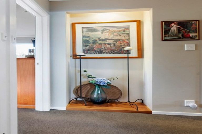 Photo of property in 28 Newham Place, Henderson, Auckland, 0612