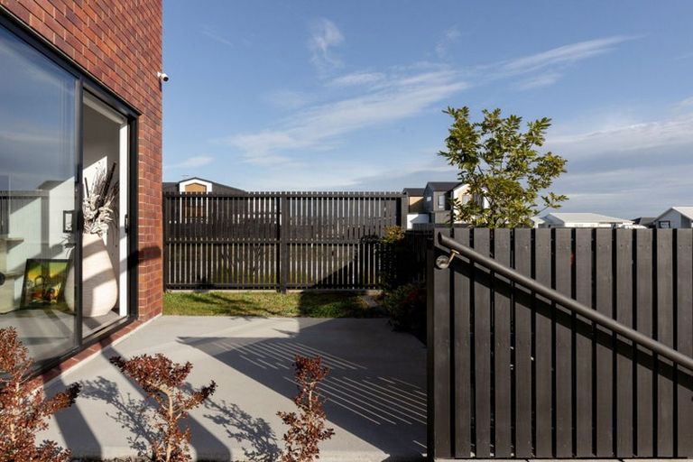 Photo of property in 20 Atutahi Lane, Papamoa, 3118