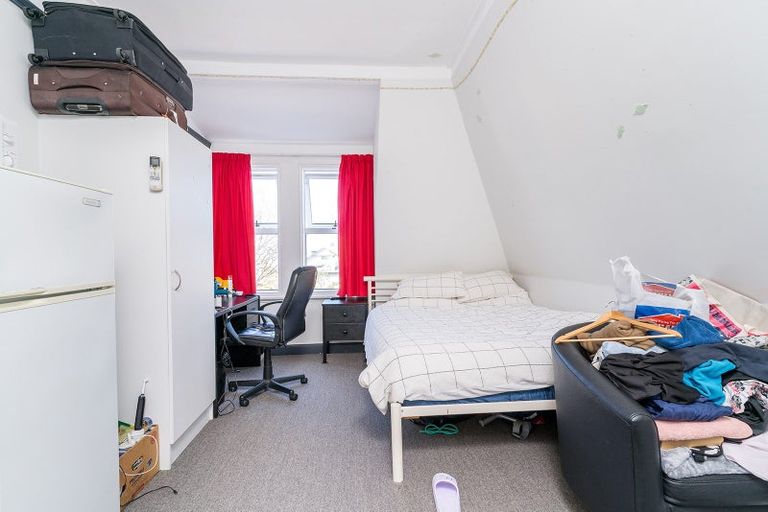 Photo of property in 39 Royal Terrace, Dunedin Central, Dunedin, 9016