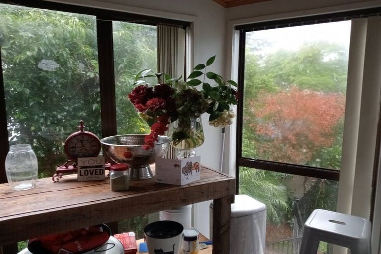 Photo of property in 1/209 East Coast Road, Castor Bay, Auckland, 0620