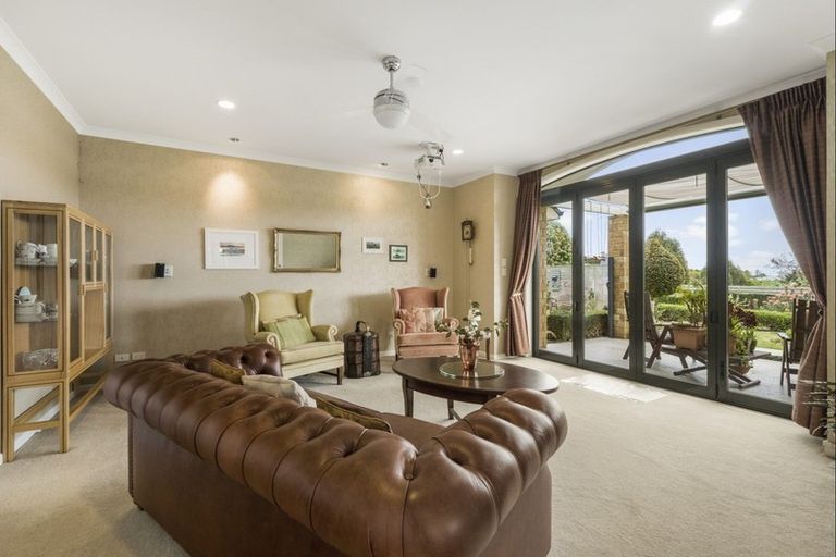 Photo of property in 45a Medhurst Road, Bombay, 2675