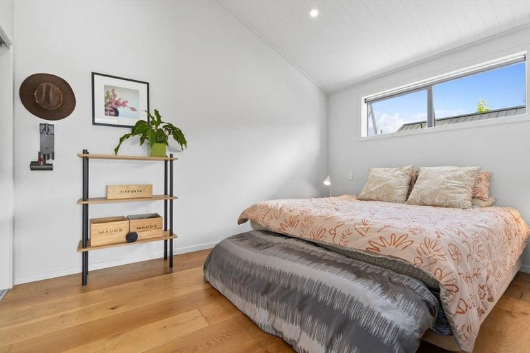 Photo of property in 9 Mcdonald Street, Wanaka, 9305