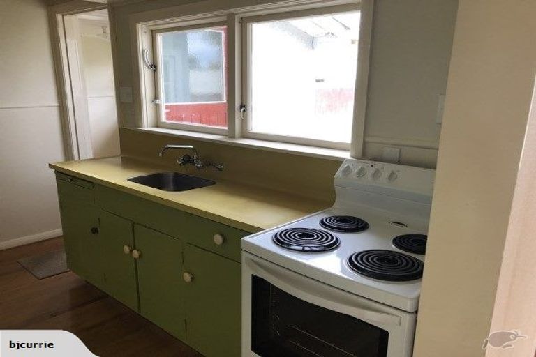 Photo of property in 30 Nottingham Avenue, Awapuni, Palmerston North, 4412