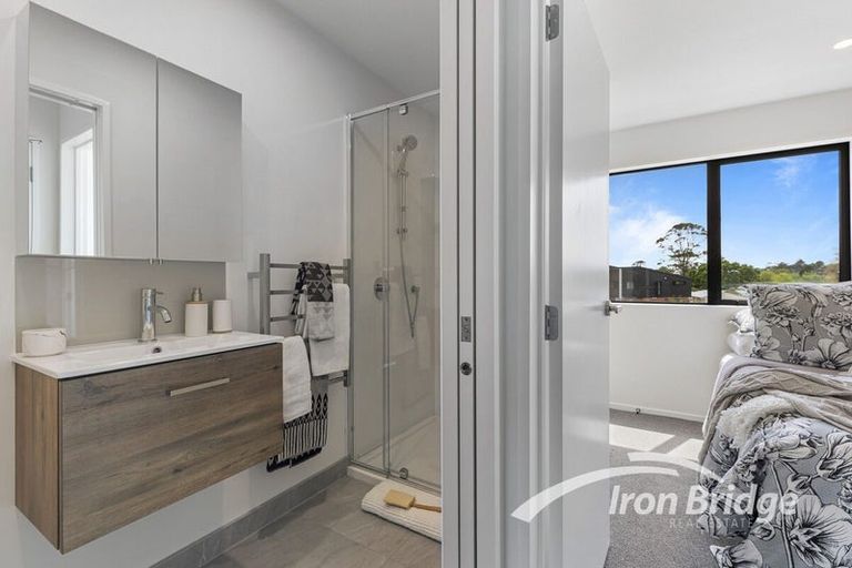 Photo of property in 51 Jabuka Street, Glen Eden, Auckland, 0602