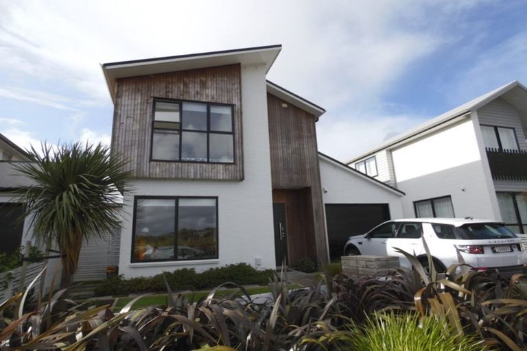 Photo of property in 16 Bomb Point Drive, Hobsonville, Auckland, 0616