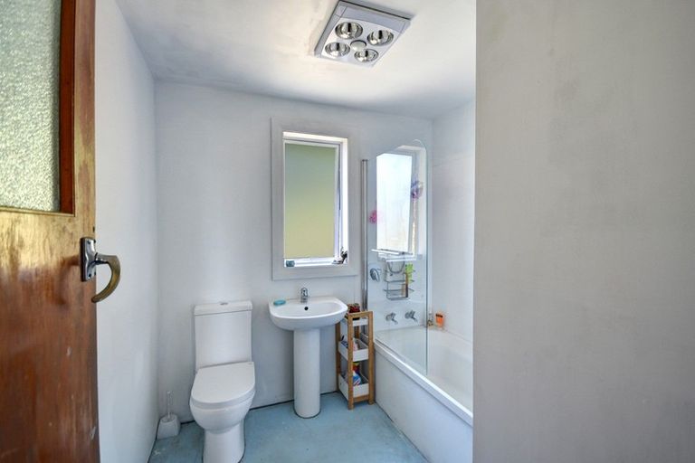 Photo of property in 5 Church Hill Road, Green Island, Dunedin, 9018