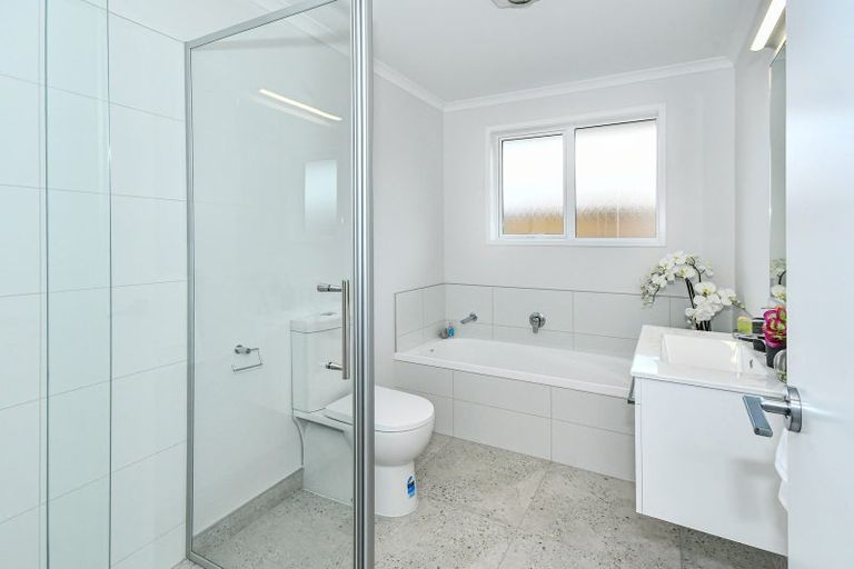 Photo of property in 10 Uatoto Road, Clarks Beach, 2122