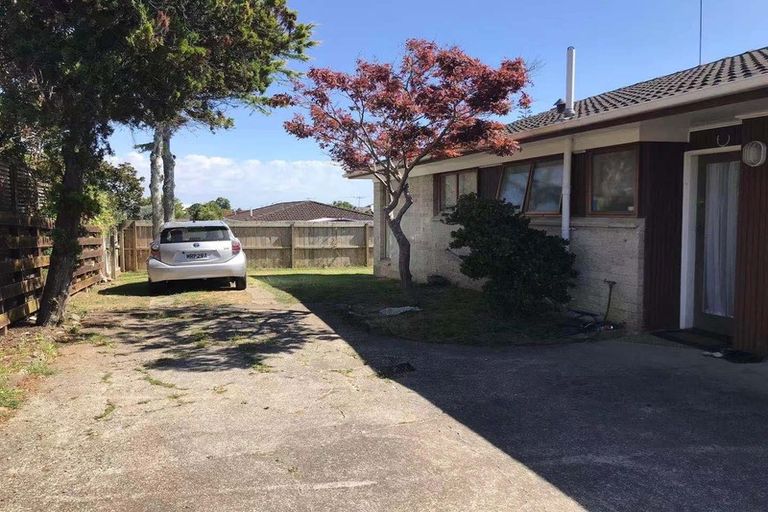 Photo of property in 2/205 Bucklands Beach Road, Bucklands Beach, Auckland, 2012