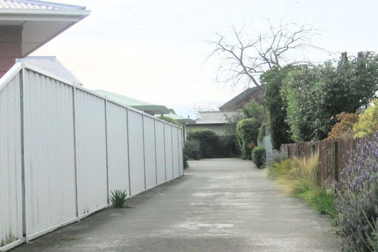 Photo of property in 2/43a O'dowd Road, Taradale, Napier, 4112