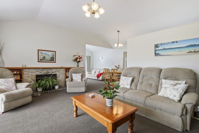 Photo of property in 4b Canberra Place, Redwood, Christchurch, 8051