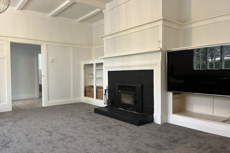 Photo of property in 1 Douglas Avenue, Mount Albert, Auckland, 1025