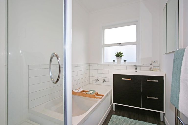 Photo of property in 3 Lawrie Avenue, Pukekohe, 2120