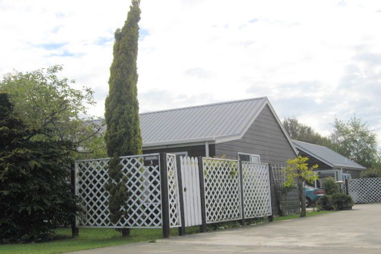 Photo of property in 66a Main North Road, Woodend, 7610