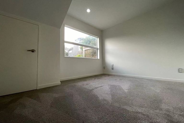 Photo of property in 684b Beach Road, Browns Bay, Auckland, 0630