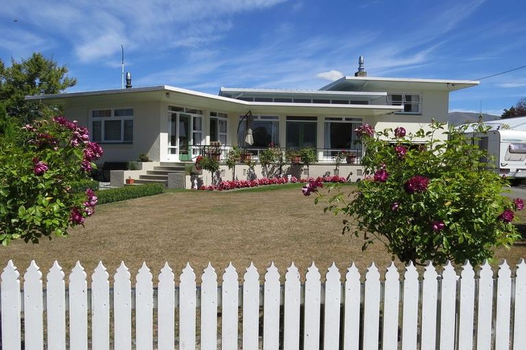 Photo of property in 35 Mount Cook Road, Fairlie, 7925