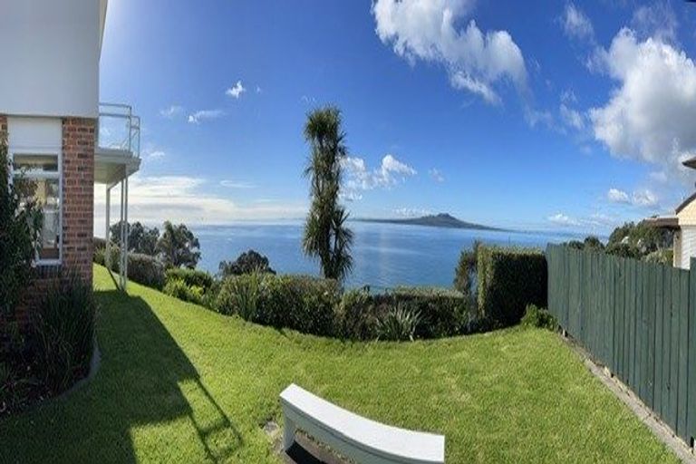 Photo of property in 2/241 Hurstmere Road, Takapuna, Auckland, 0622