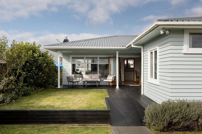 Photo of property in 8a Short Street, Otumoetai, Tauranga, 3110