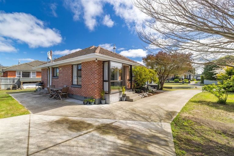 Photo of property in 28 Hudson Street, Bryndwr, Christchurch, 8053