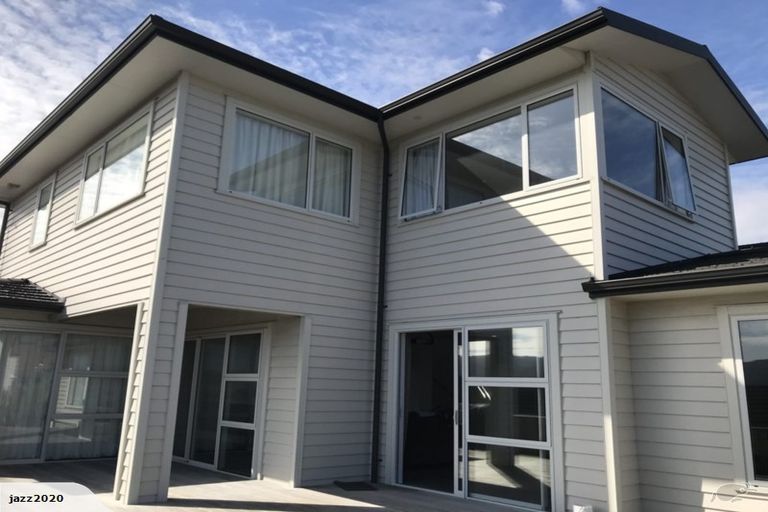 Photo of property in 129 Endeavour Drive, Whitby, Porirua, 5024