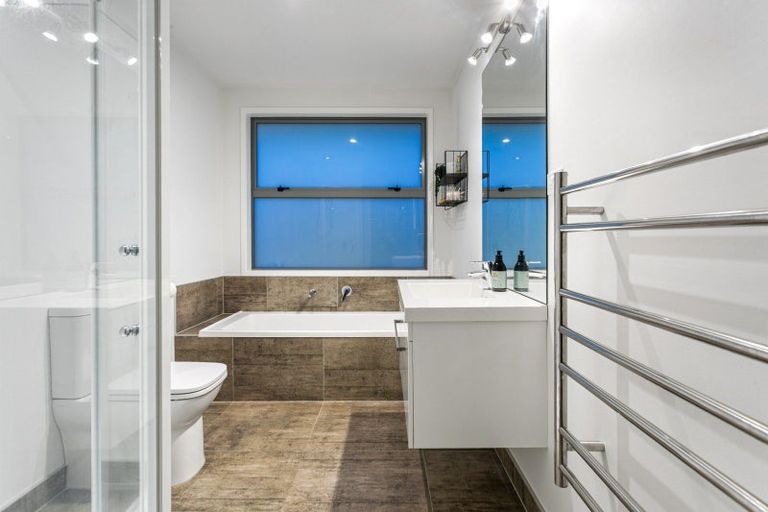 Photo of property in 261 Lakes Boulevard, Pyes Pa, Tauranga, 3112