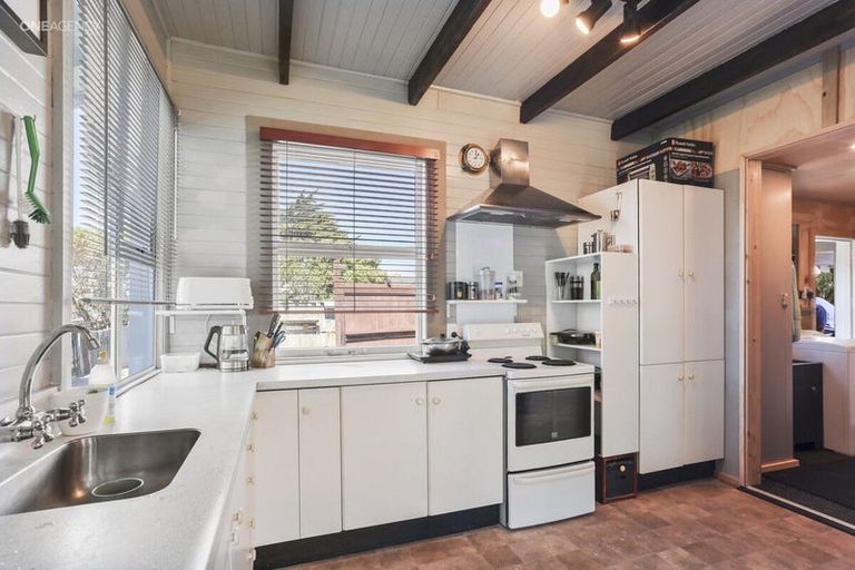 Photo of property in 2/6 Drake Street, New Brighton, Christchurch, 8061