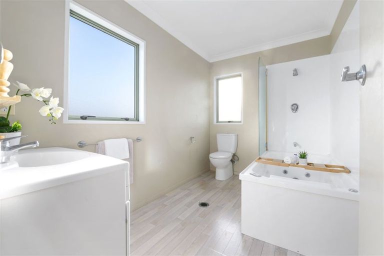 Photo of property in 120 Totara Drive, Pukete, Hamilton, 3200