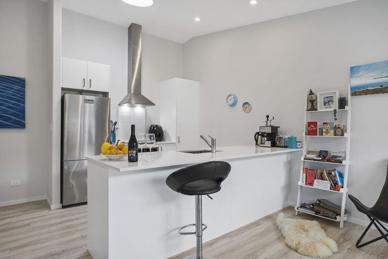 Photo of property in 16b Komata Crescent, Papamoa Beach, Papamoa, 3118