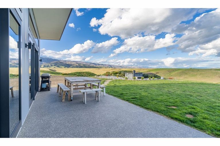 Photo of property in 51 Pihoihoi Road, Waikerikeri, Alexandra, 9393