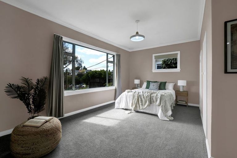 Photo of property in 86 Mangorei Road, Strandon, New Plymouth, 4312
