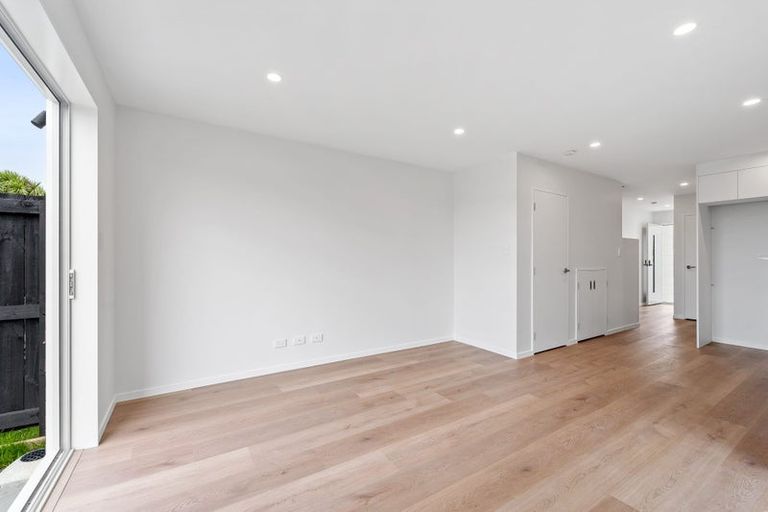 Photo of property in 361 Glengarry Road, Glen Eden, Auckland, 0602