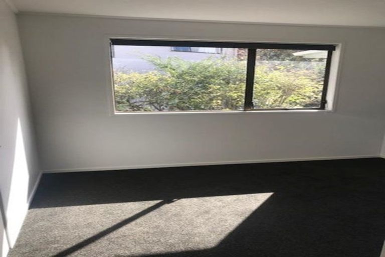 Photo of property in 13 Lendenfeld Drive, Papatoetoe, Auckland, 2025